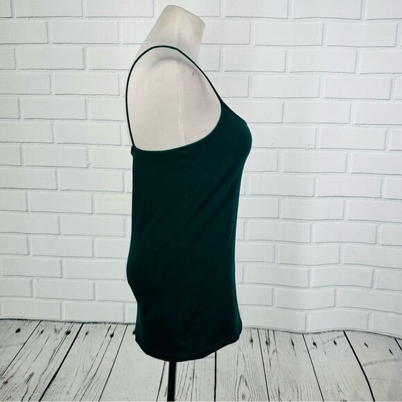 10/$25🦋 No Boundaries Hunter Green Basic Camisole - Size XL - Picture 5 of 9